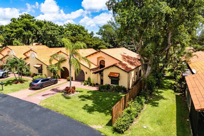 Building Photo - 13676 Cortez Dr