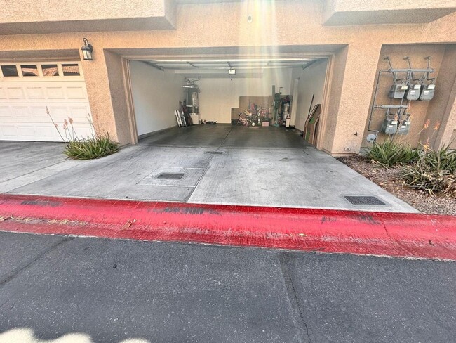 Building Photo - Charming 2BR Townhome in Las Vegas