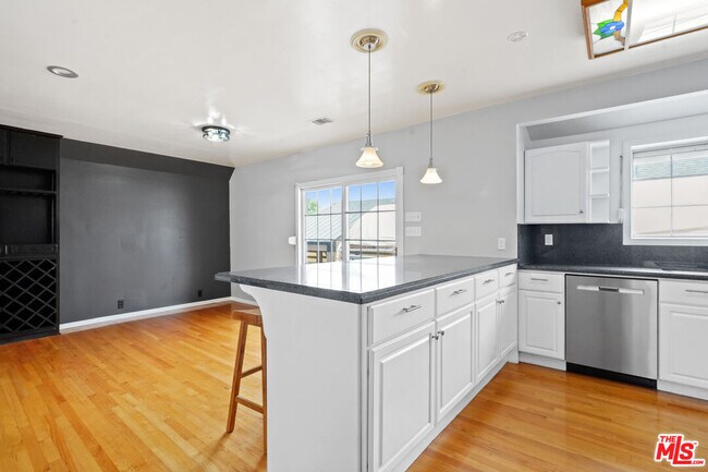 Building Photo - 6122 Strickland Ave