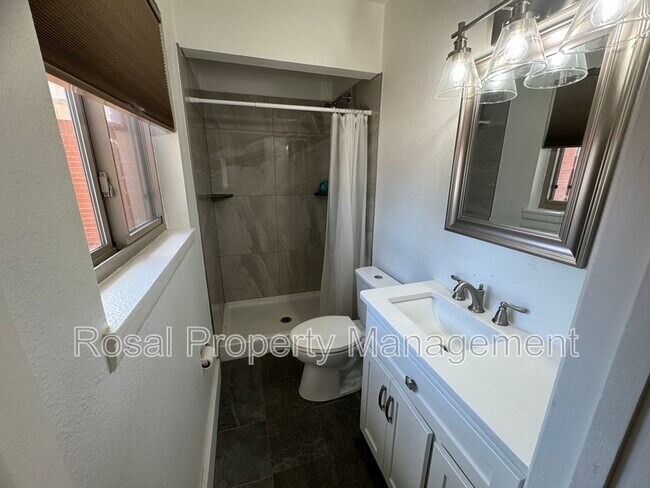 Building Photo - 8509 Las Camas Rd NE