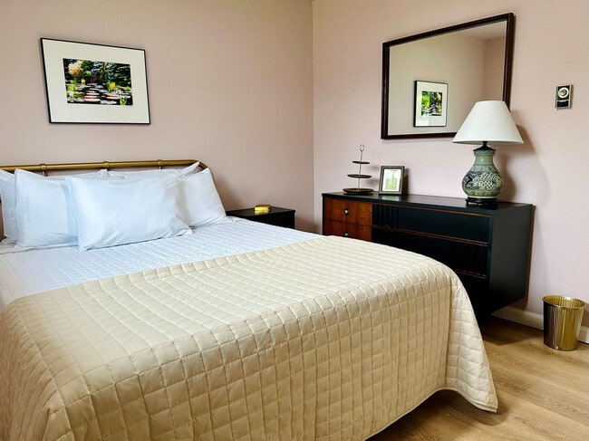 Building Photo - 2615 West St