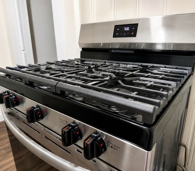 Building Photo - 6833 Avenue C
