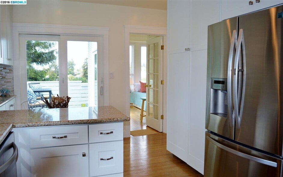 Building Photo - 663 Fairmount Ave