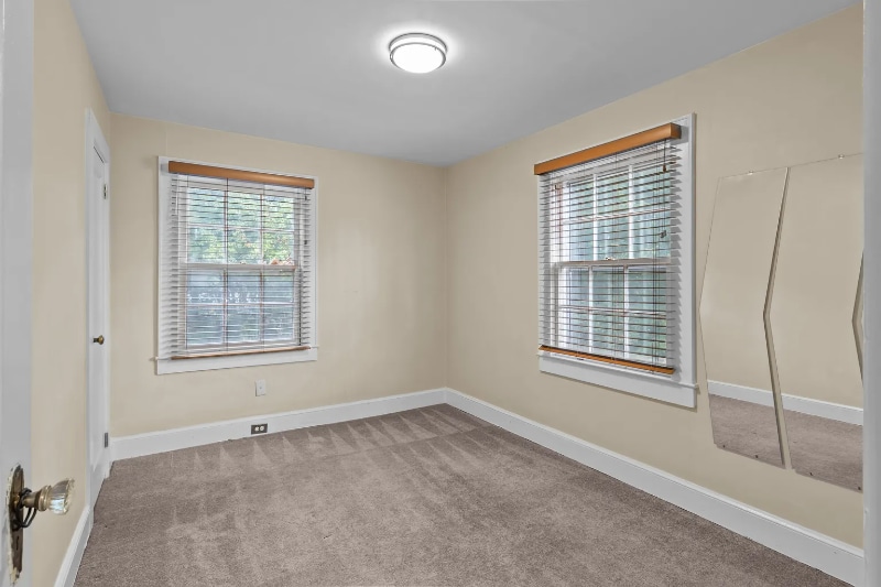 Building Photo - 307 Church St