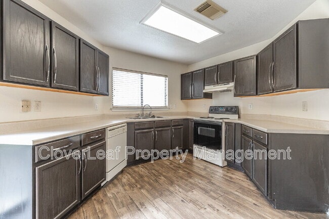 Building Photo - 23 Caswell Cir