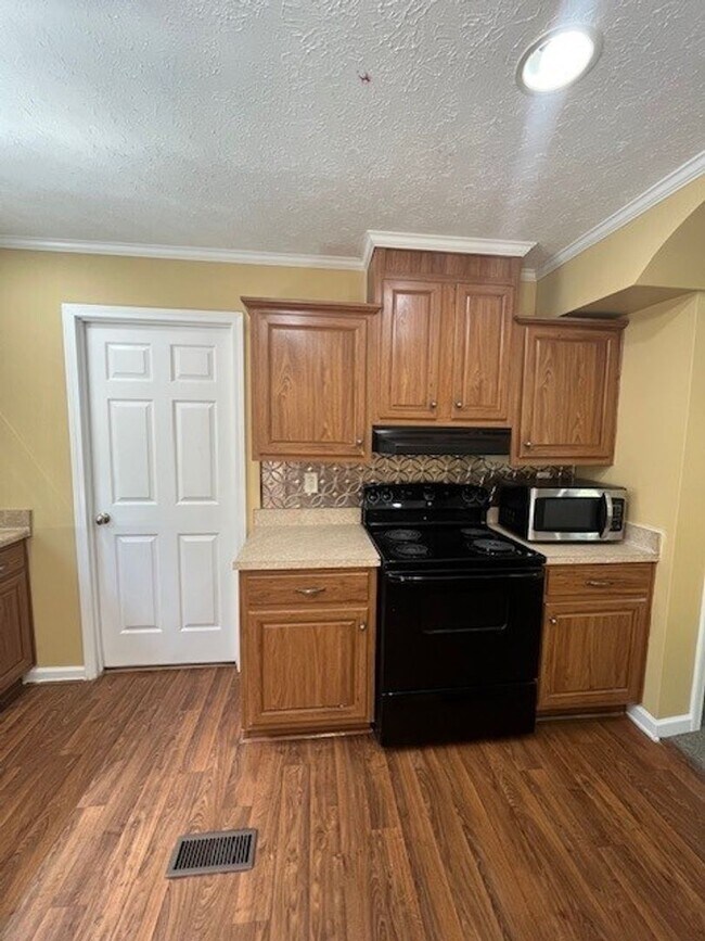 Building Photo - Spacious 3 bedroom 2 bath home in Leland