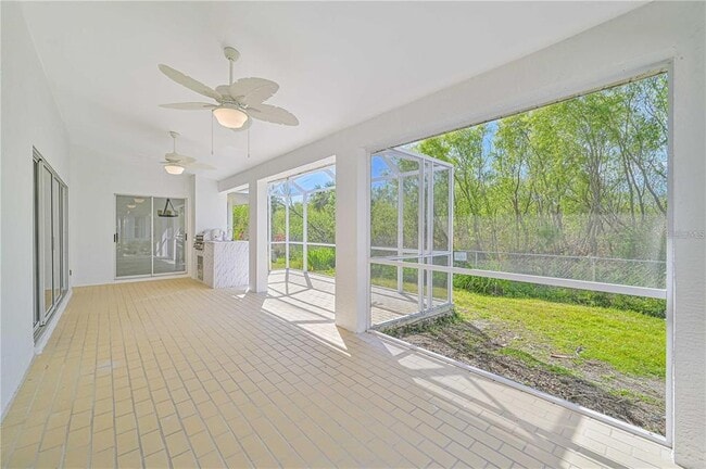 Building Photo - 3832 Sabal Springs Blvd