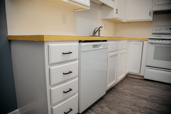 Building Photo - 2933 Horseshoe Pike