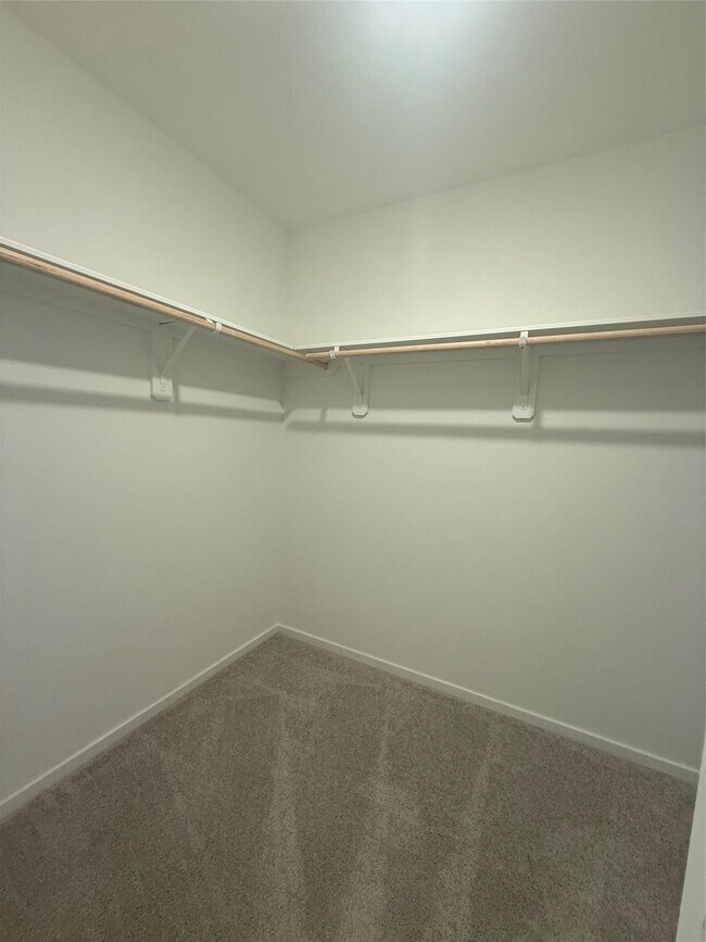 Building Photo - 1646 Golden Iris Dr