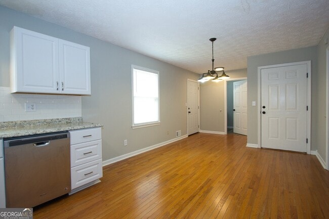 Building Photo - 374 McGiboney Rd