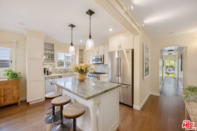 Building Photo - 1039 26th St