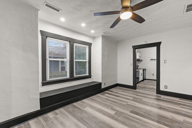 Building Photo - Beautiful Modern Home for Rent in Norfolk