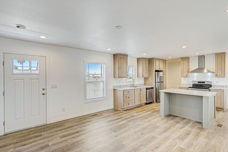 Building Photo - 2627 S Lamb Blvd