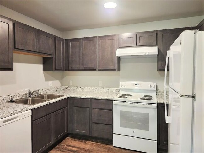 Building Photo - New 3 Bed 2 Bath Duplexes SW 40th & Shield...