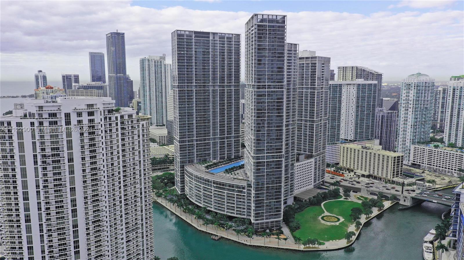 Building Photo - 475 Brickell Ave