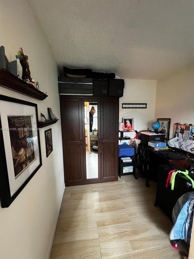 Building Photo - 1551 SW 135th Terrace