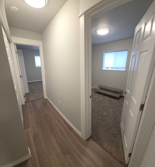 Building Photo - 405 S 20th Ave