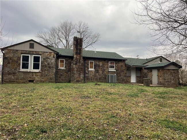 Building Photo - 4600 E Huntsville Rd