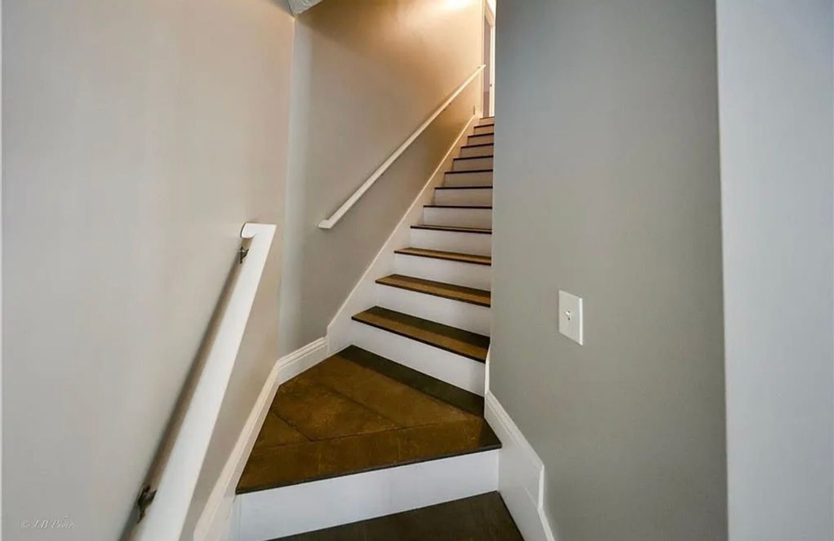 Building Photo - 918 Golden Meadows Ln