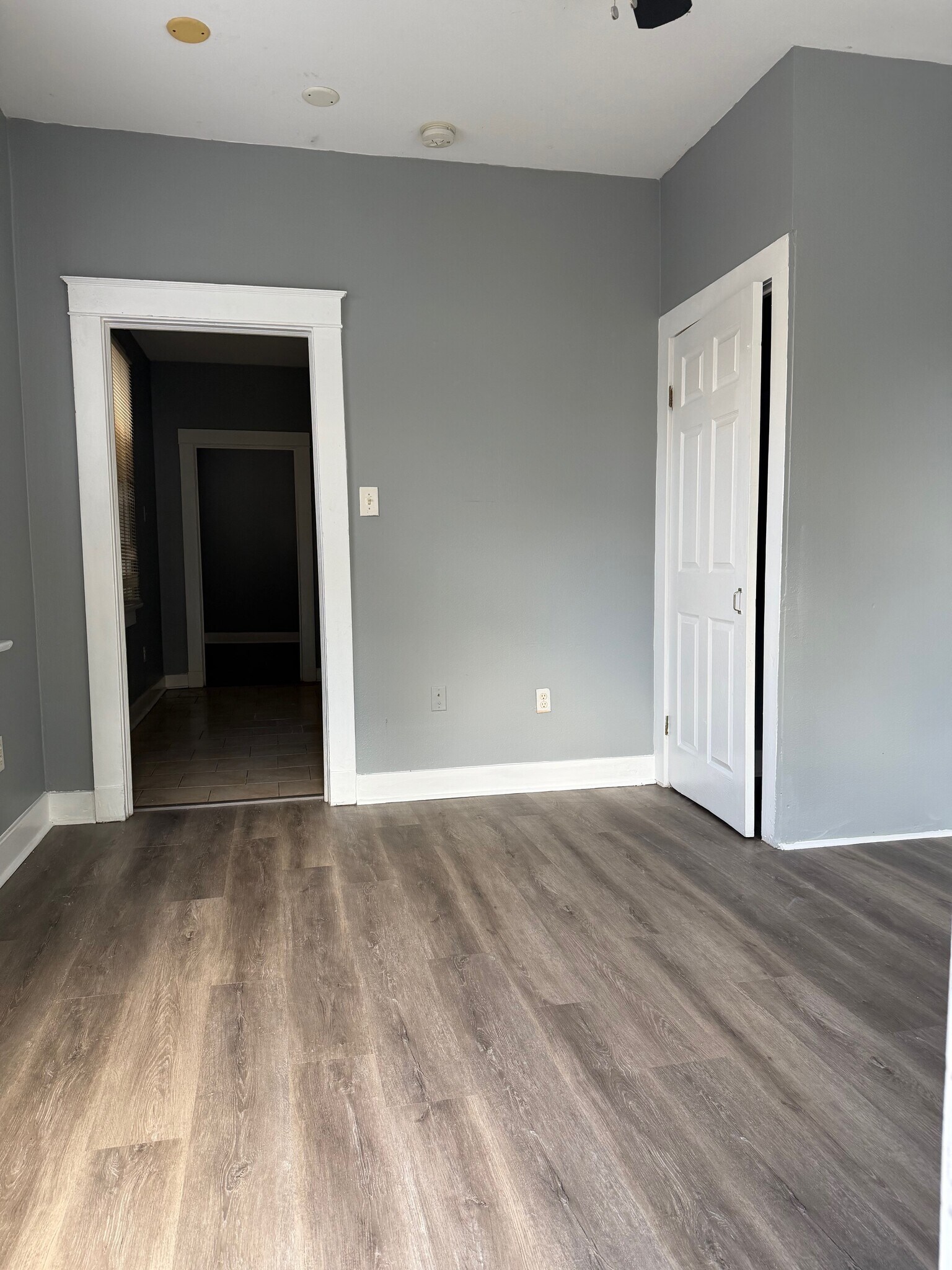 Building Photo - 2454 N Derbigny St