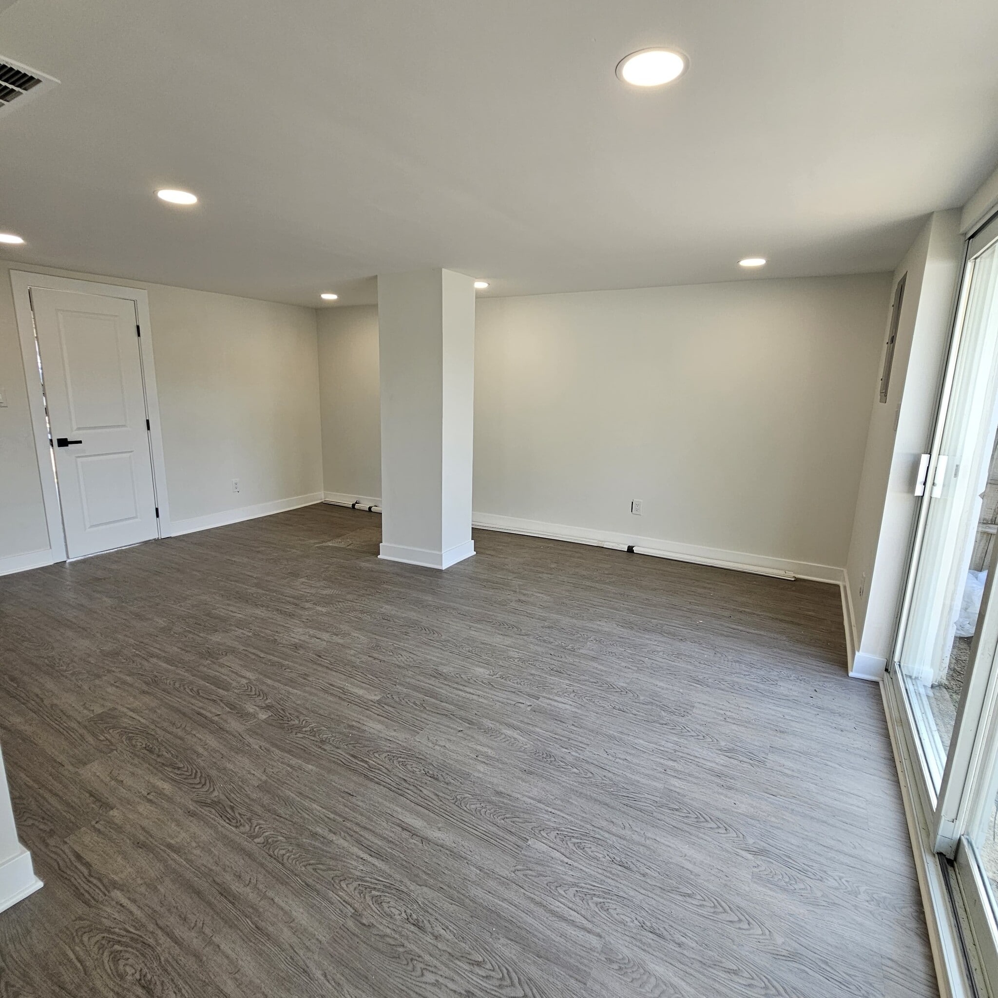 Building Photo - 3256 Birch Rd