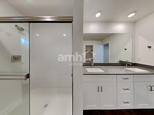 Building Photo - 4043 Bold Stripe Ave