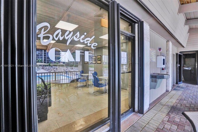 Building Photo - 1965 S Ocean Dr