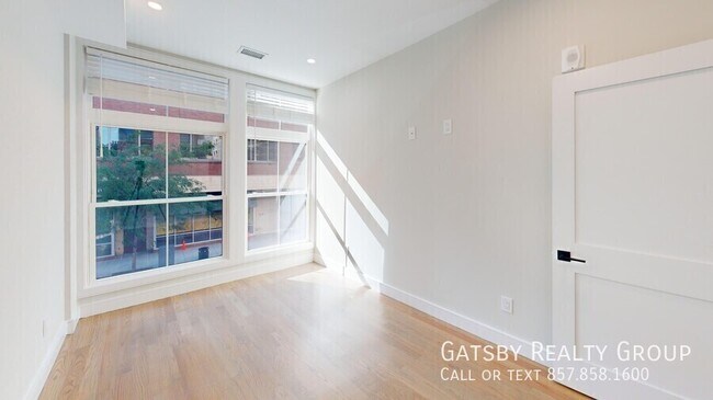 Building Photo - 230 Tremont St