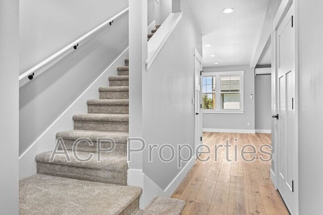 Building Photo - 2201 DeJong Dr