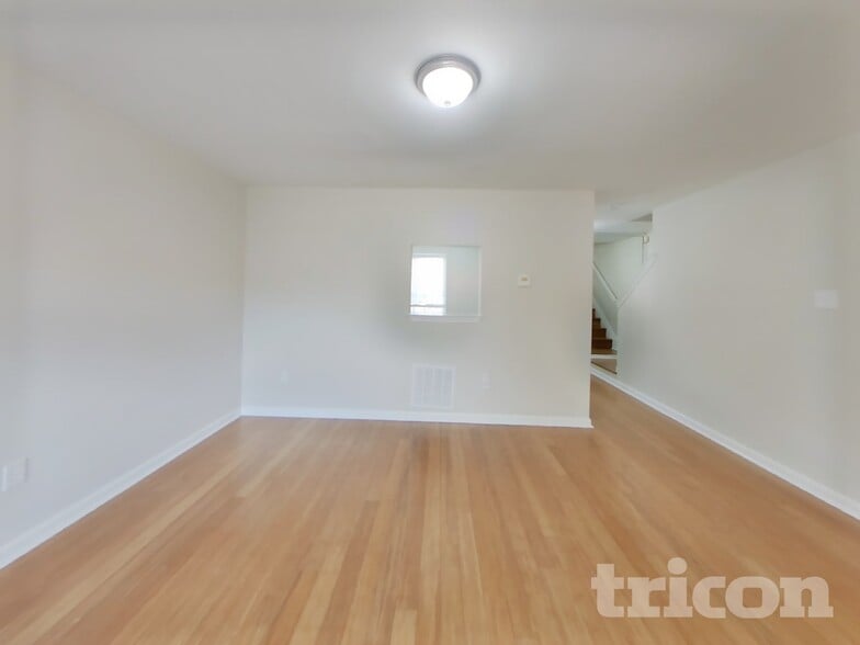 Building Photo - 50 Hamlet Dr