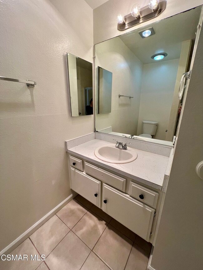 Building Photo - 28510 Conejo View Dr