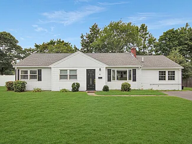 Primary Photo - Welcome to this charming one-level ranch i...