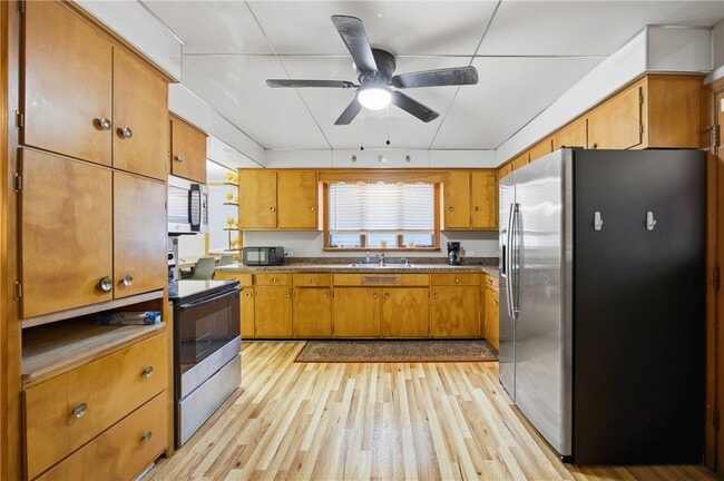 Building Photo - 6 Highland Park