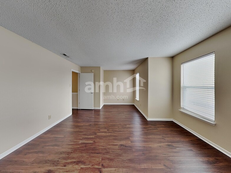 Building Photo - 12868 Courage Xing