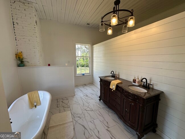 Building Photo - 1318 Lincolnton Hwy