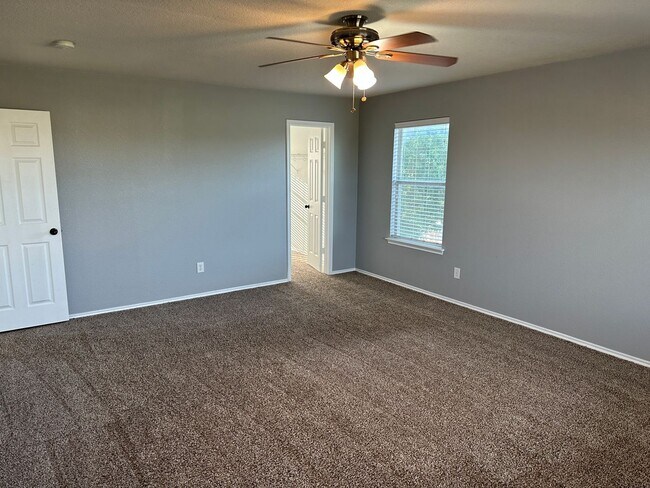 Building Photo - 10773 Braemoor Dr