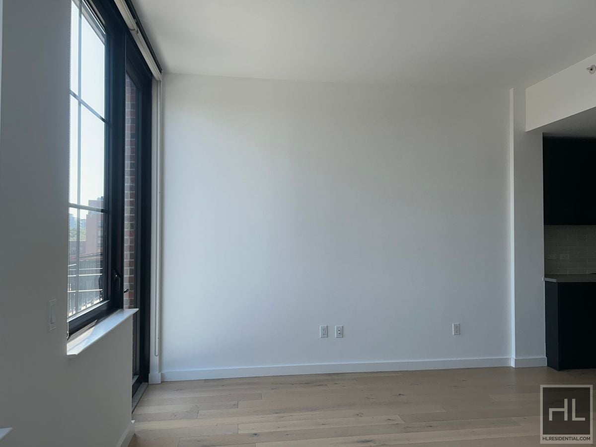 Building Photo - NORTHERN BOULEVARD