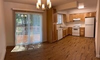 Building Photo - 1324