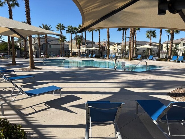 Building Photo - Beautiful 3Bed/3Bath Townhome located in Enterprise/Southern Highlands–Southwest Henderson border...