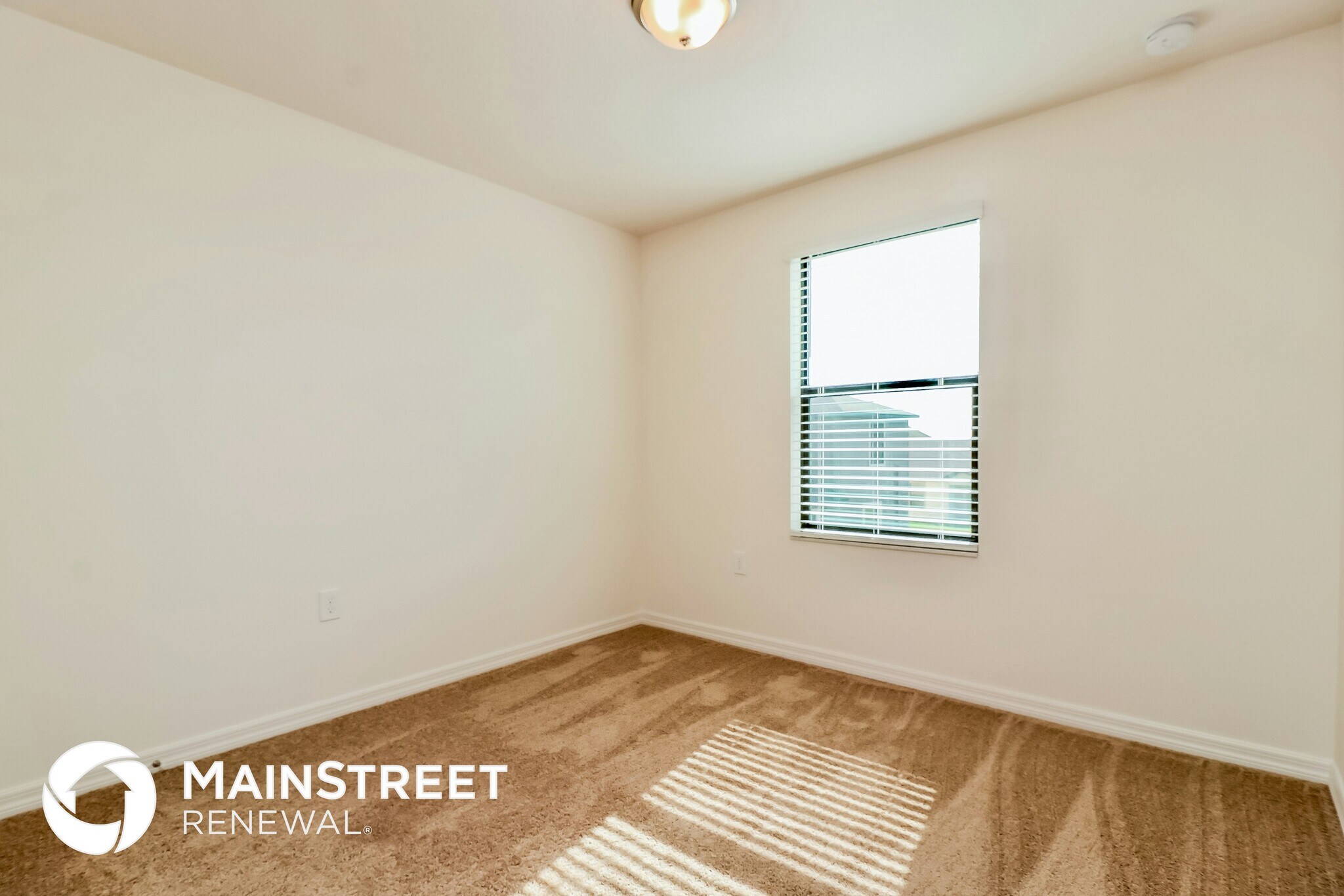 Building Photo - 2135 Peyto Wy