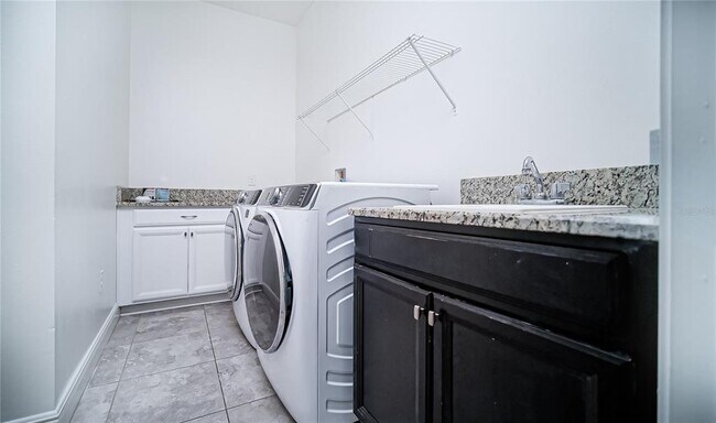 Building Photo - 13306 Halkyn Point