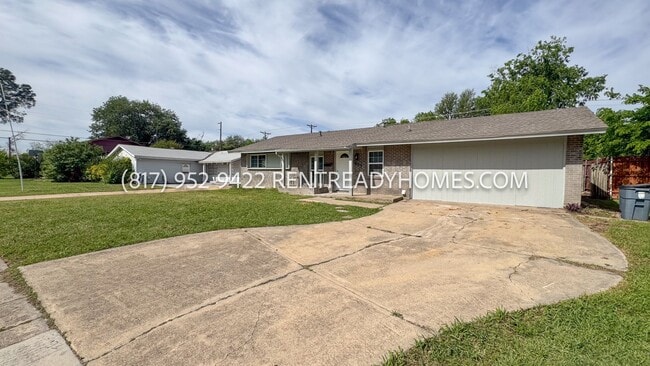 Building Photo - 2613 Fairbrook St