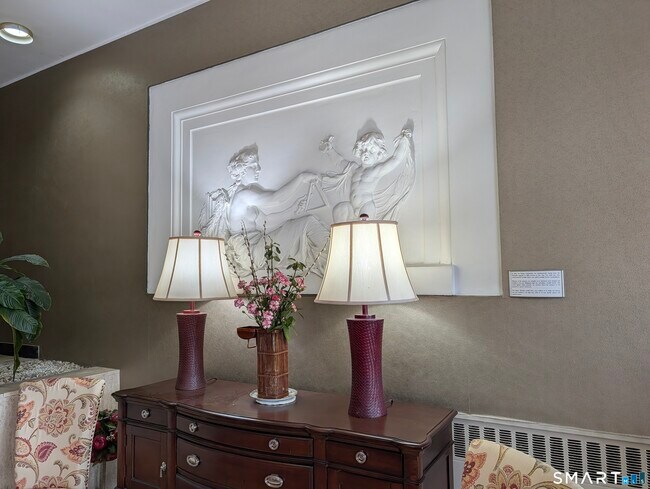 Building Photo - 80 Cartright St