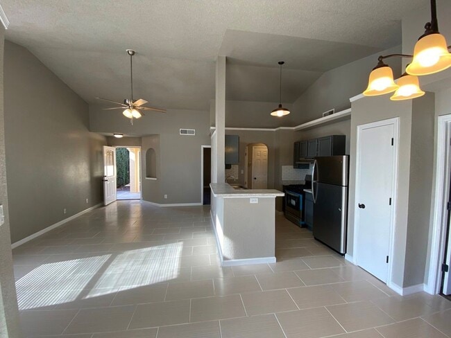 Building Photo - 2914 Royal Knoll Dr