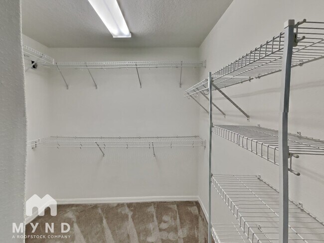Building Photo - 9775 Doriath Cir