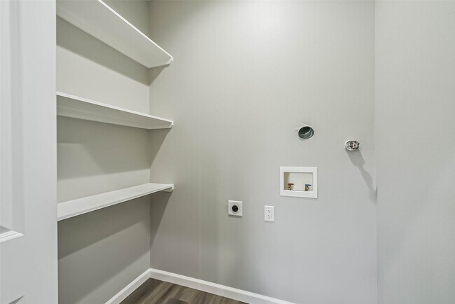 Building Photo - 3007 Bringhurst St