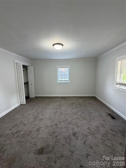 Building Photo - 28 2nd St