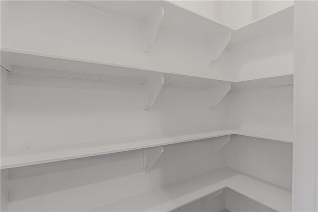 Building Photo - 601 W 24th St