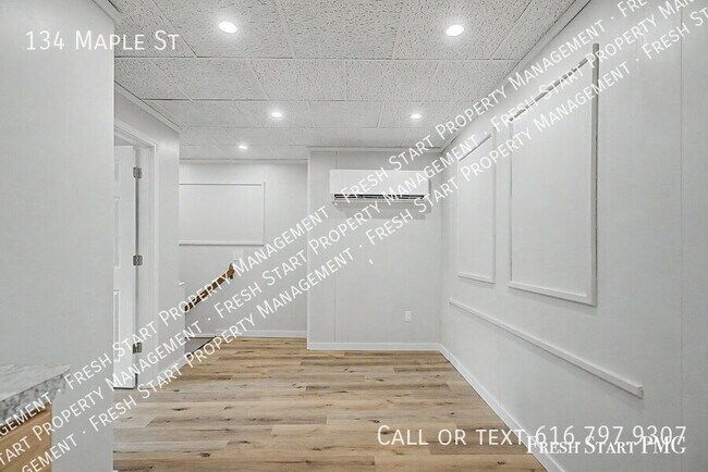 Building Photo - 134 Maple St