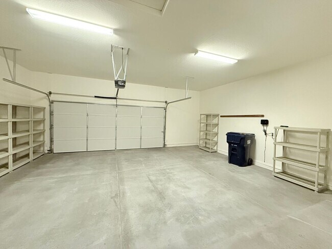 Building Photo - Charming 3-Bedroom, 2-Bath Home on Corner ...